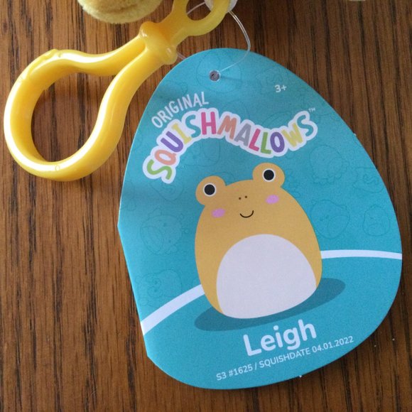 Squishmallows 3.5” Leigh the Yellow Frog Toad Spotted Key Clip-On - Picture 2 of 4
